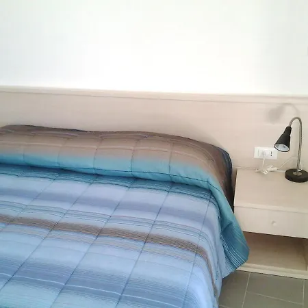 Holiday 3*
